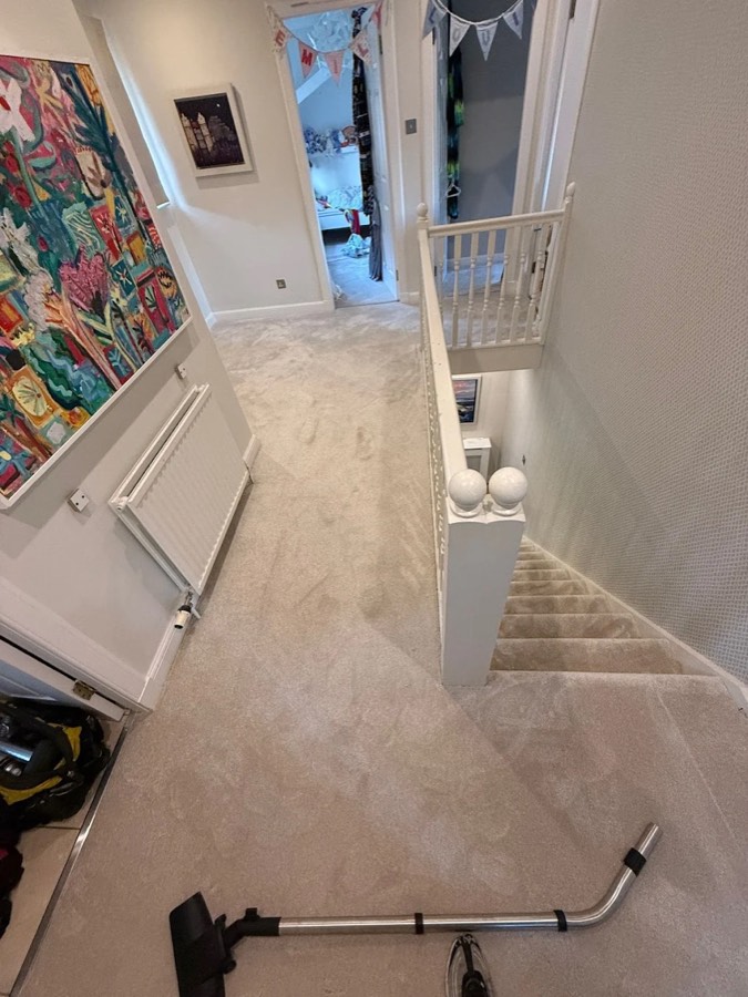 Carpet fitted by A & R Flooring across a landing and staircase